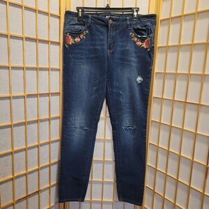 Dollhouse Distressed Floral Straight Leg Jeans Sz 15 NWOT